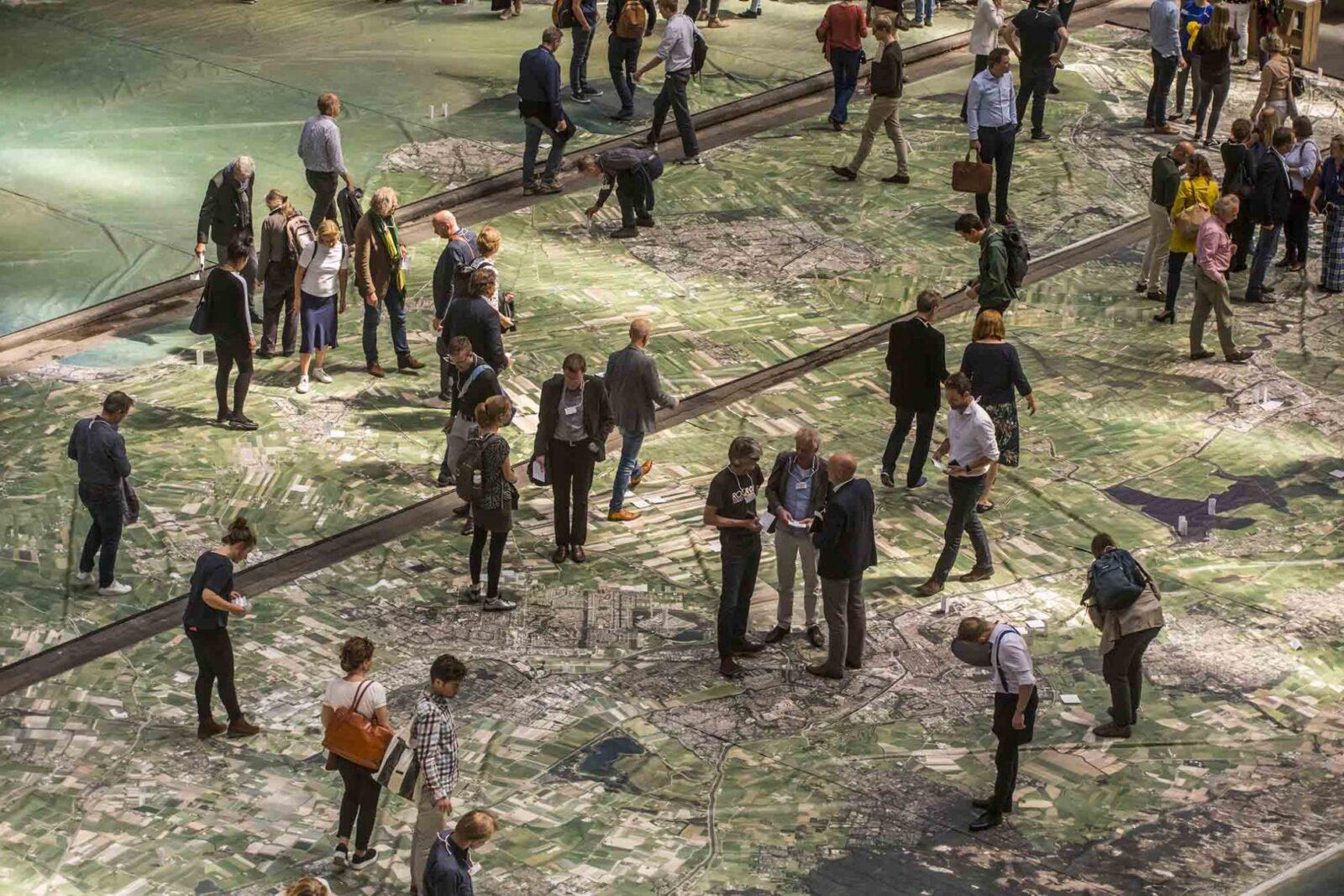 Hoe zou jij een zonneweide of windmolen inpassen?