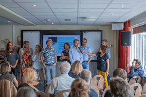 1.-Samen-Slimmer-Steunpunt-300×200-©-Foto-Andre-Russcher